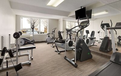 Days Inn & Conference Centre by Wyndham Montreal Airport