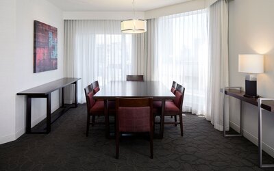 Delta Hotels by Marriott Montreal