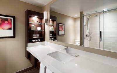Delta Hotels by Marriott Montreal