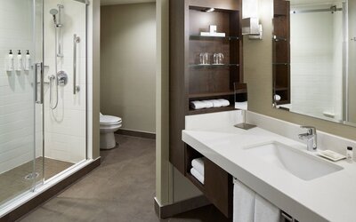 Delta Hotels by Marriott Montreal