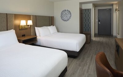 Holiday Inn & Suites Montreal Airport by IHG