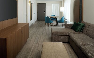 Holiday Inn & Suites Montreal Airport by IHG