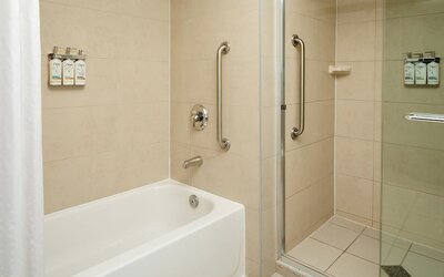 Holiday Inn & Suites Montreal Airport by IHG