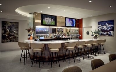Holiday Inn & Suites Montreal Airport by IHG
