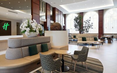 Holiday Inn & Suites Montreal Airport by IHG