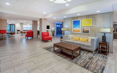 Days Inn & Suites by Wyndham Denver International Airport