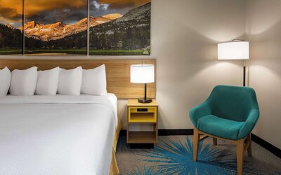 Days Inn & Suites by Wyndham Denver International Airport