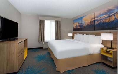 Days Inn & Suites by Wyndham Denver International Airport
