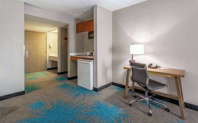 Days Inn & Suites by Wyndham Denver International Airport