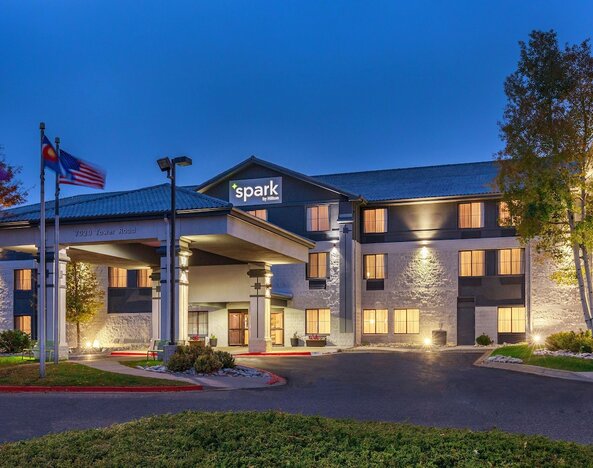 Spark by Hilton Denver International Airport