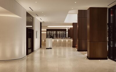 Vogue Hotel Montreal Downtown, Curio Collection by Hilton
