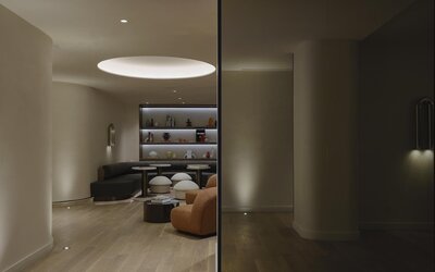 Vogue Hotel Montreal Downtown, Curio Collection by Hilton