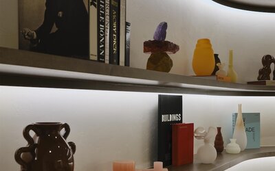Vogue Hotel Montreal Downtown, Curio Collection by Hilton