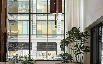 Vogue Hotel Montreal Downtown, Curio Collection by Hilton