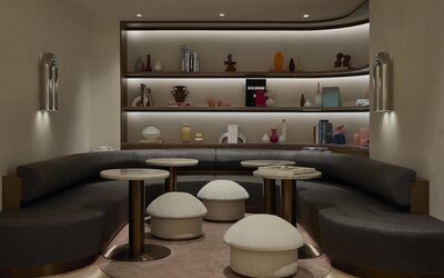 Vogue Hotel Montreal Downtown, Curio Collection by Hilton