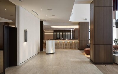 Vogue Hotel Montreal Downtown, Curio Collection by Hilton