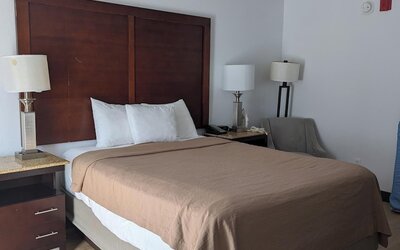 Plaza Hotel Denver