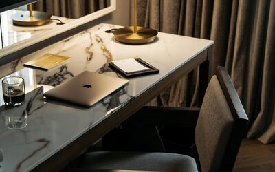 Vogue Hotel Montreal Downtown, Curio Collection by Hilton