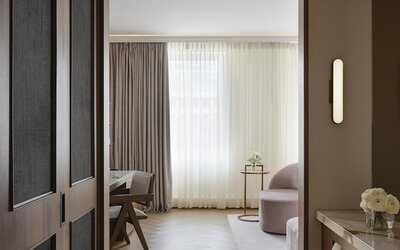 Vogue Hotel Montreal Downtown, Curio Collection by Hilton