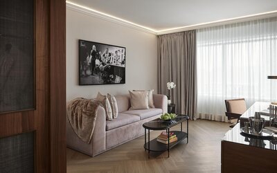 Vogue Hotel Montreal Downtown, Curio Collection by Hilton