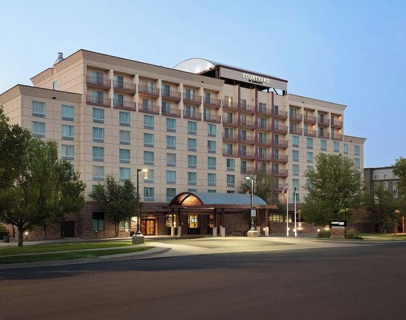Courtyard by Marriott Denver Airport