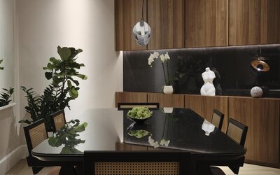 Vogue Hotel Montreal Downtown, Curio Collection by Hilton