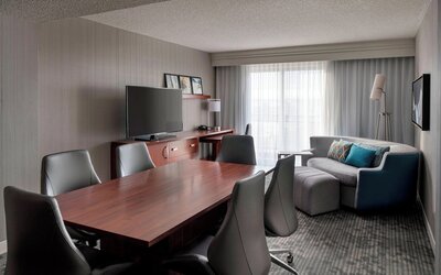 Courtyard by Marriott Denver Airport