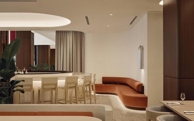 Vogue Hotel Montreal Downtown, Curio Collection by Hilton