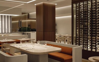 Vogue Hotel Montreal Downtown, Curio Collection by Hilton