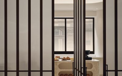 Vogue Hotel Montreal Downtown, Curio Collection by Hilton