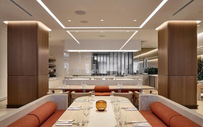 Vogue Hotel Montreal Downtown, Curio Collection by Hilton
