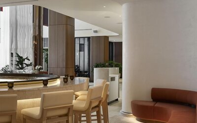 Vogue Hotel Montreal Downtown, Curio Collection by Hilton