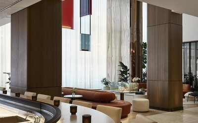 Vogue Hotel Montreal Downtown, Curio Collection by Hilton