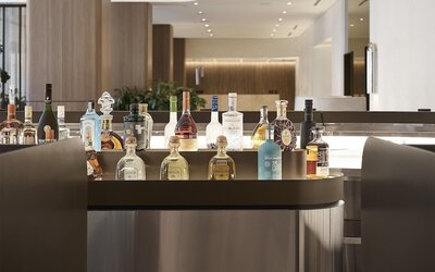 Vogue Hotel Montreal Downtown, Curio Collection by Hilton