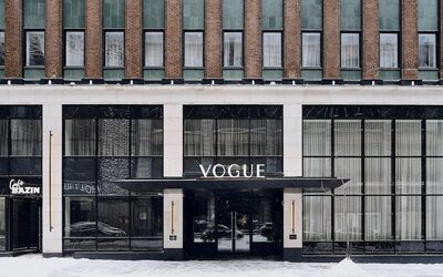 Vogue Hotel Montreal Downtown, Curio Collection by Hilton