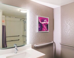 La Quinta Inn & Suites by Wyndham Denver Airport DIA
