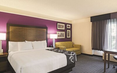 La Quinta Inn & Suites by Wyndham Denver Airport DIA