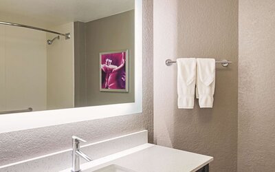 La Quinta Inn & Suites by Wyndham Denver Airport DIA