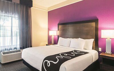 La Quinta Inn & Suites by Wyndham Denver Airport DIA