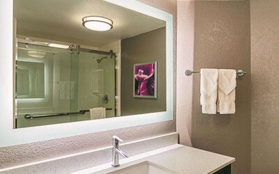 La Quinta Inn & Suites by Wyndham Denver Airport DIA