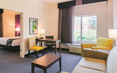 La Quinta Inn & Suites by Wyndham Denver Airport DIA