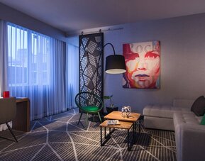 Renaissance Montreal Downtown Hotel