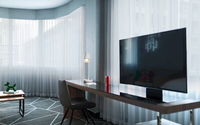 Renaissance Montreal Downtown Hotel
