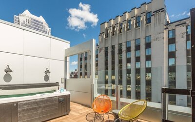 Renaissance Montreal Downtown Hotel