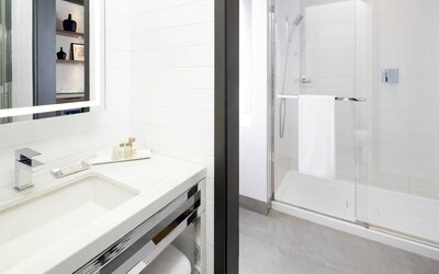 Renaissance Montreal Downtown Hotel