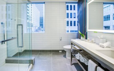 Renaissance Montreal Downtown Hotel