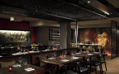 Renaissance Montreal Downtown Hotel