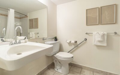 Hotel Faubourg Montreal