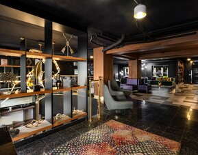 Lelux Hotel