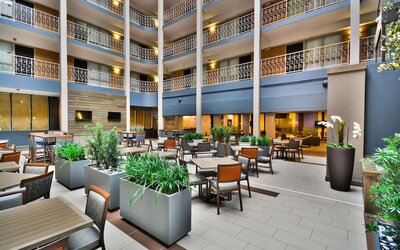 Embassy Suites by Hilton Denver Central Park